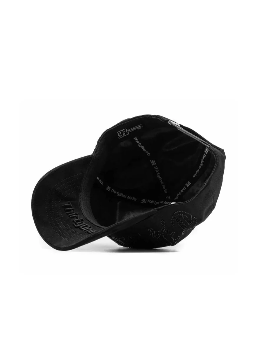 CRYSTAL BLACK