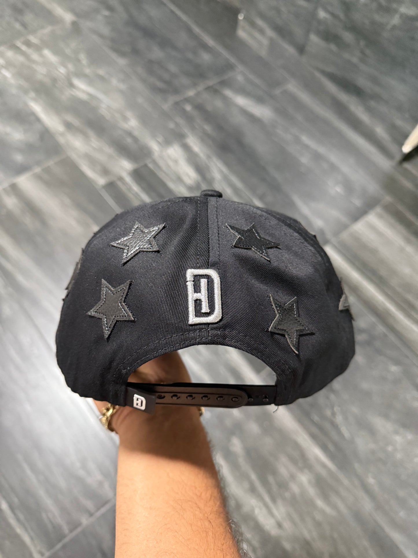 DISTINTO HATS