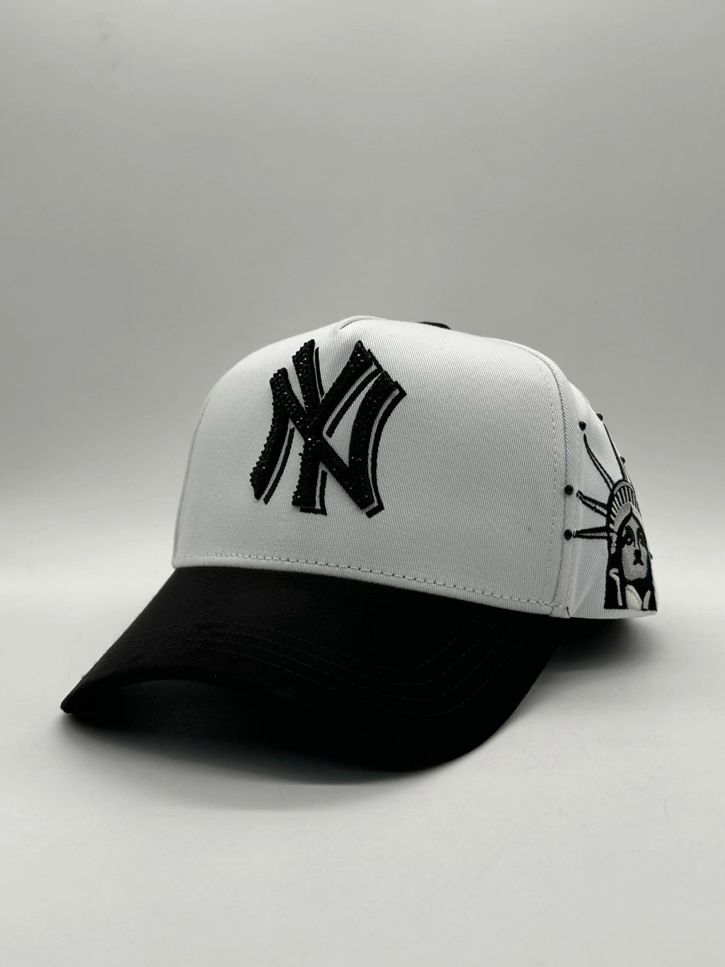 NY BLACK & WHITE